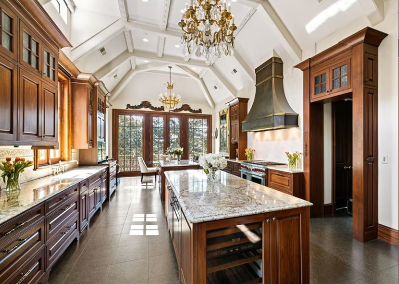 Spectacular single family home